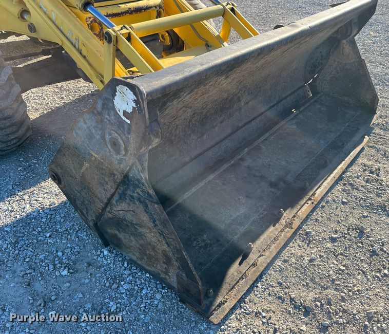 image for item MW9426 2002 New Holland LB75B  backhoe