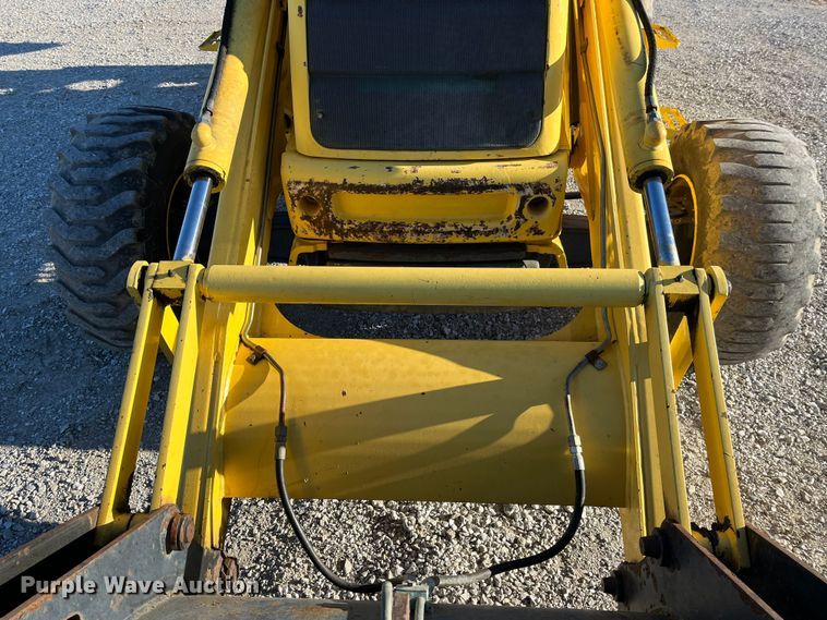 image for item MW9426 2002 New Holland LB75B  backhoe