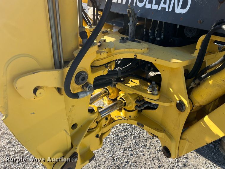 image for item MW9426 2002 New Holland LB75B  backhoe