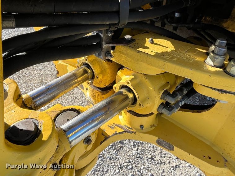 image for item MW9426 2002 New Holland LB75B  backhoe