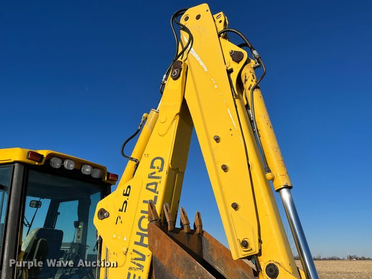 image for item MW9426 2002 New Holland LB75B  backhoe