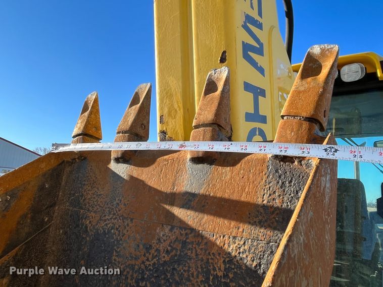 image for item MW9426 2002 New Holland LB75B  backhoe