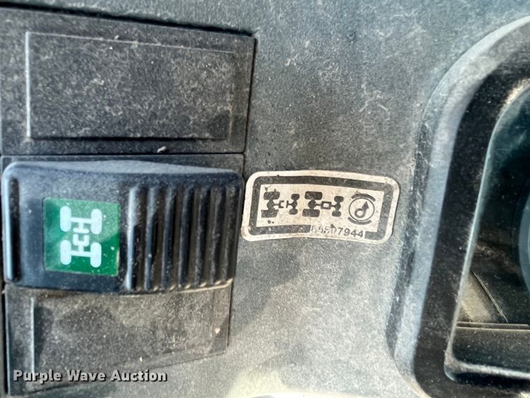 image for item MW9426 2002 New Holland LB75B  backhoe