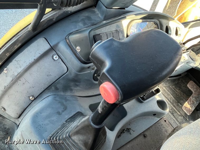 image for item MW9426 2002 New Holland LB75B  backhoe