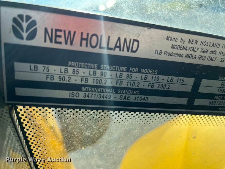 image for item MW9426 2002 New Holland LB75B  backhoe