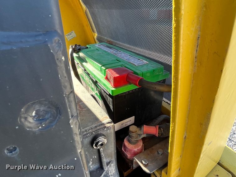 image for item MW9426 2002 New Holland LB75B  backhoe