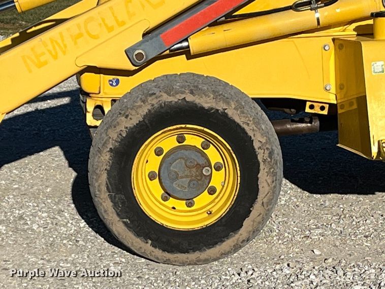 image for item MW9426 2002 New Holland LB75B  backhoe