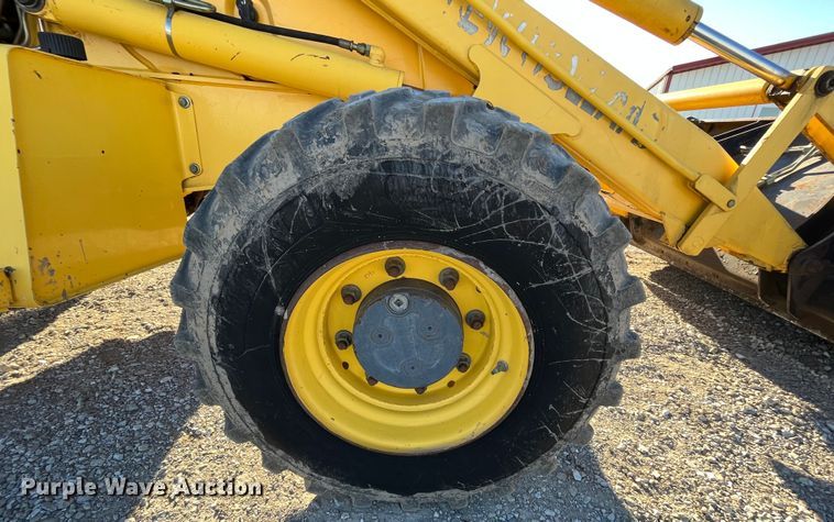 image for item MW9426 2002 New Holland LB75B  backhoe