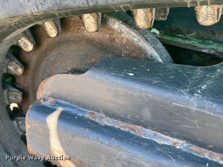 image for item MW9427 2017 Bobcat T450  tracked skid steer loader