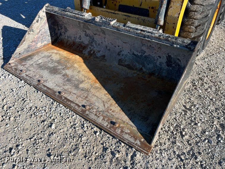 image for item MW9428 2013 Gehl V270  skid steer loader