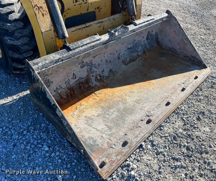 image for item MW9428 2013 Gehl V270  skid steer loader