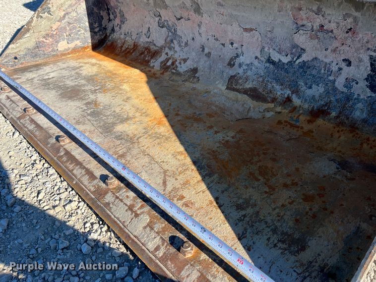 image for item MW9428 2013 Gehl V270  skid steer loader