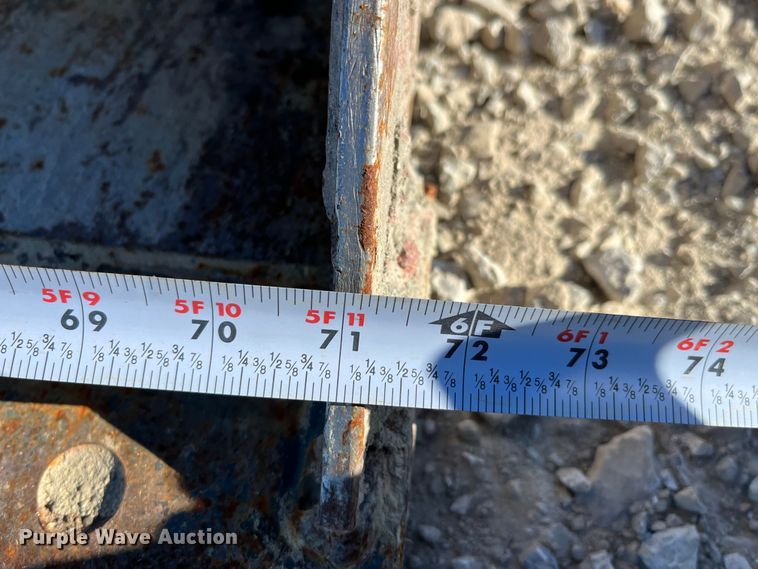 image for item MW9428 2013 Gehl V270  skid steer loader