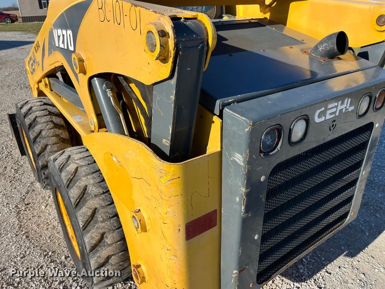 image for item MW9428 2013 Gehl V270  skid steer loader