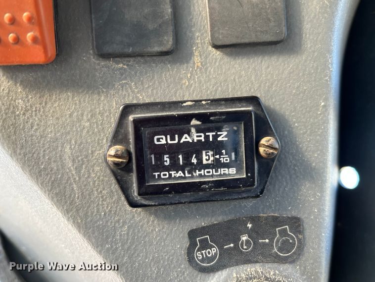 image for item MW9428 2013 Gehl V270  skid steer loader