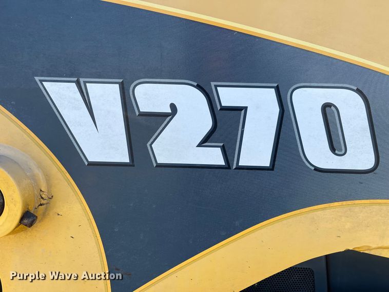 image for item MW9428 2013 Gehl V270  skid steer loader