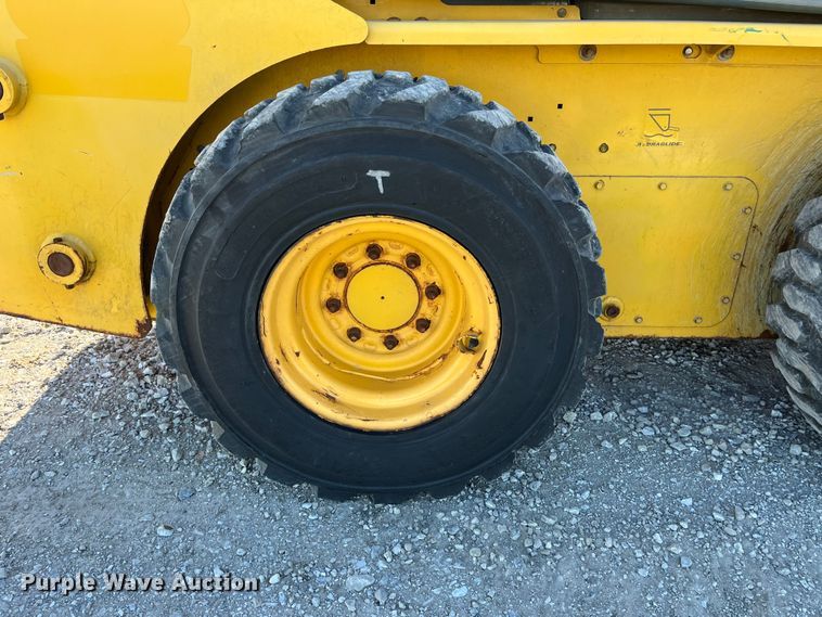 image for item MW9428 2013 Gehl V270  skid steer loader