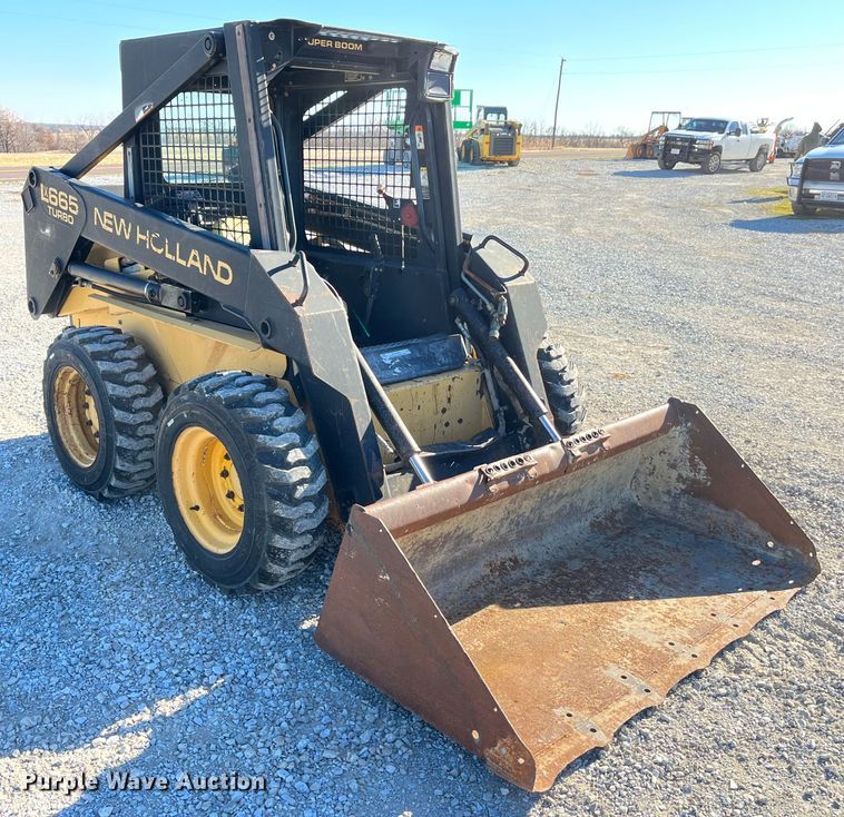 image for item MW9429 1999 New Holland LX665  skid steer loader