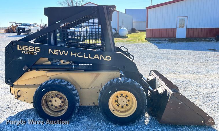 image for item MW9429 1999 New Holland LX665  skid steer loader