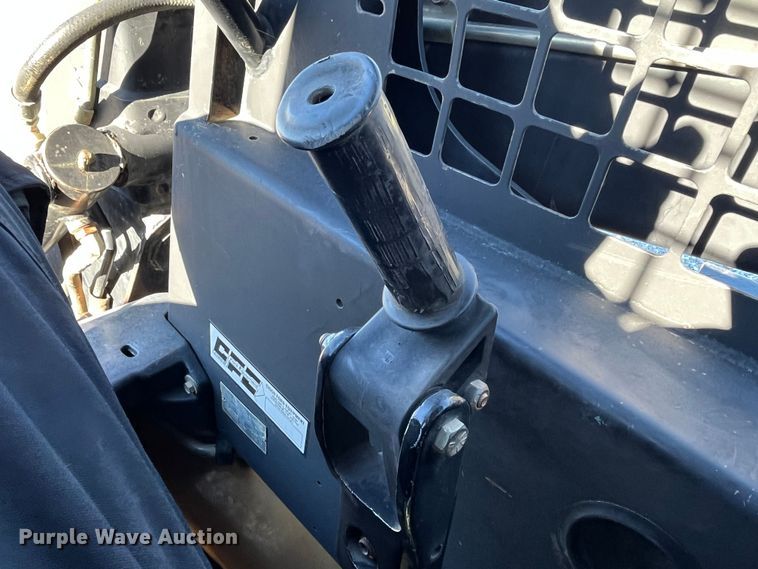 image for item MW9429 1999 New Holland LX665  skid steer loader