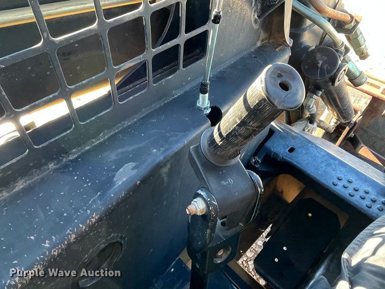 image for item MW9429 1999 New Holland LX665  skid steer loader