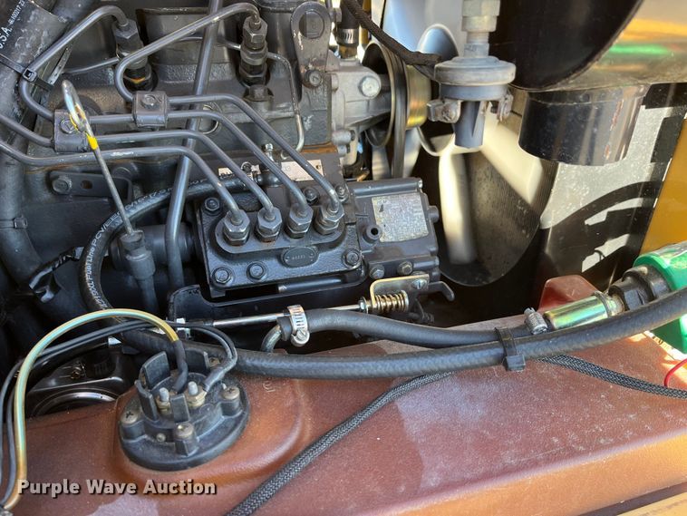 image for item MW9429 1999 New Holland LX665  skid steer loader