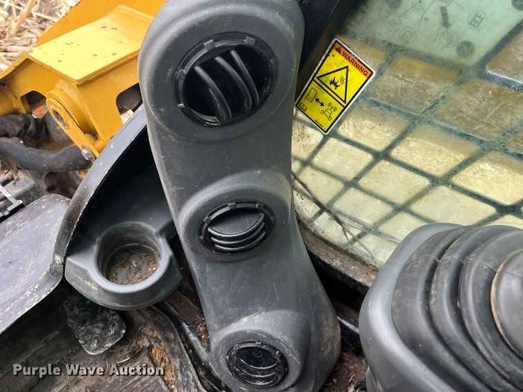 image for item MW9437 2018 Caterpillar 299D2XHP  tracked skid steer loader