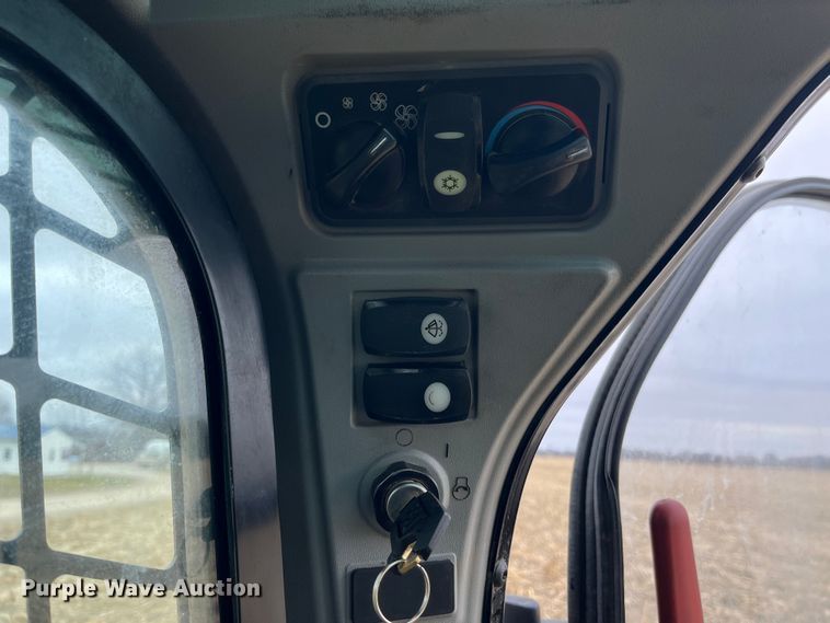 image for item MW9437 2018 Caterpillar 299D2XHP  tracked skid steer loader