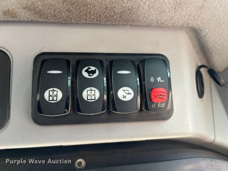 image for item MW9437 2018 Caterpillar 299D2XHP  tracked skid steer loader