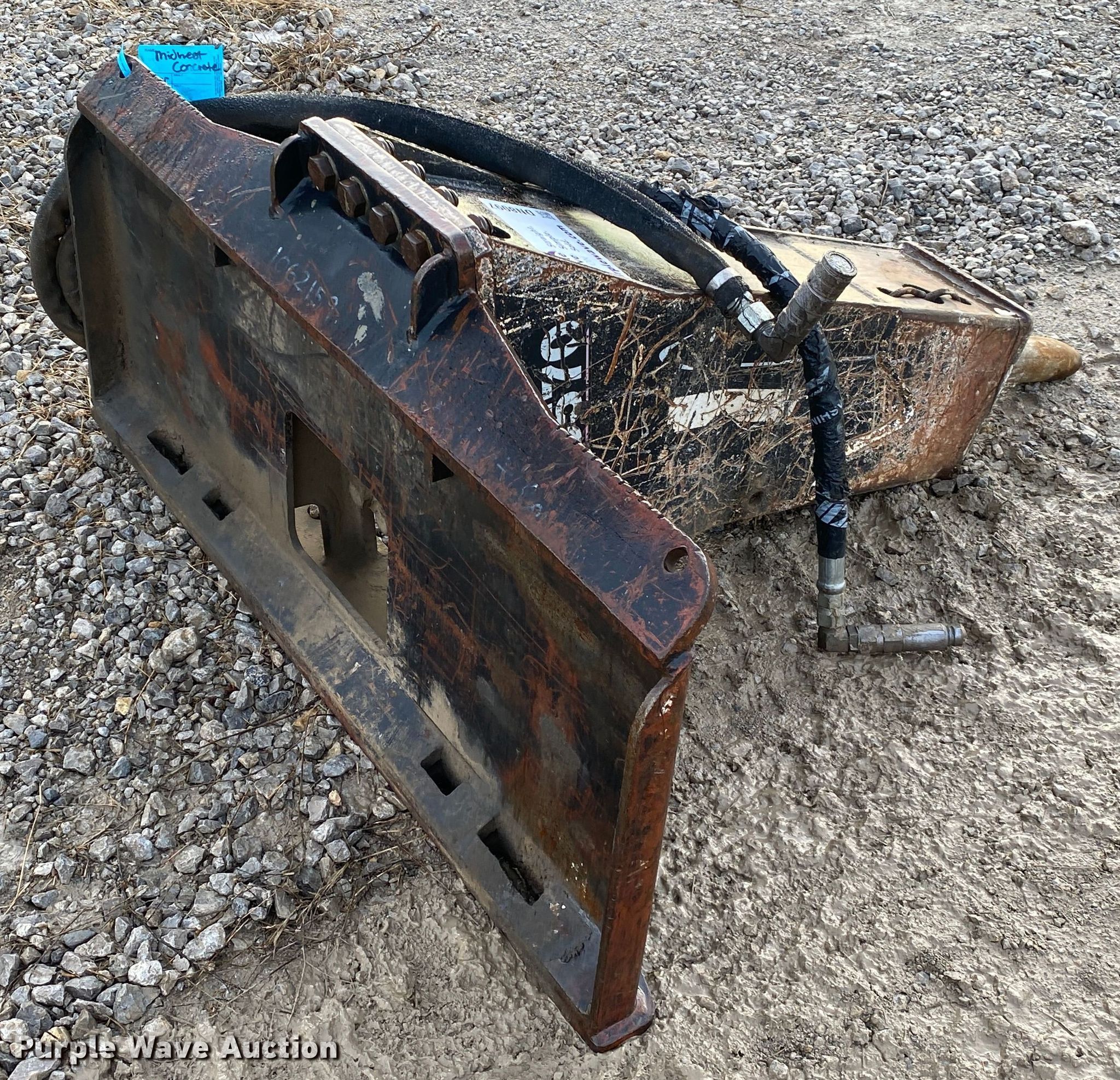 Skid steer breaker in Tulsa, OK Item DN8097 sold Purple Wave