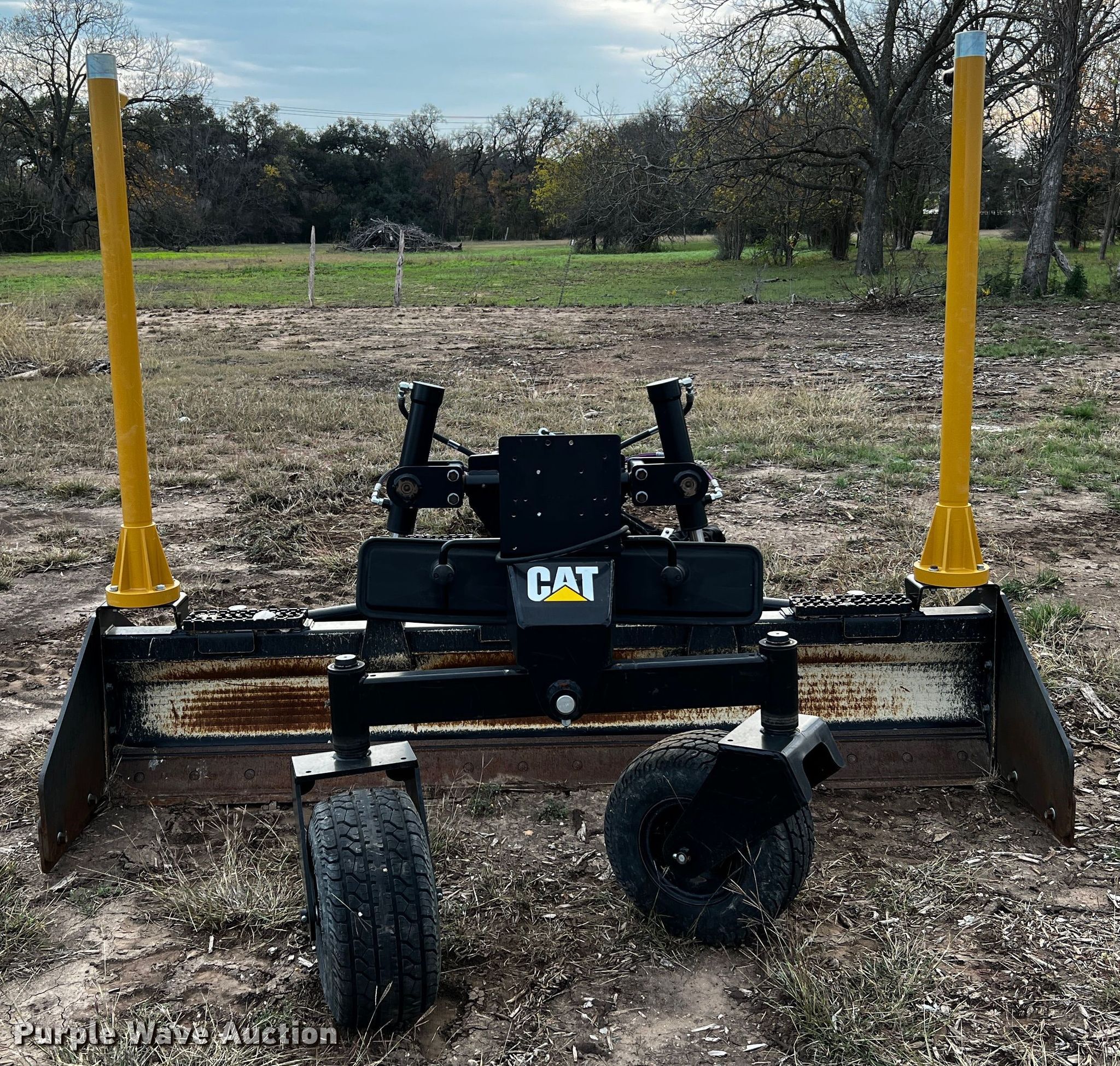 2019 Caterpillar BB124 skid steer box blade in TX Item DQ1931