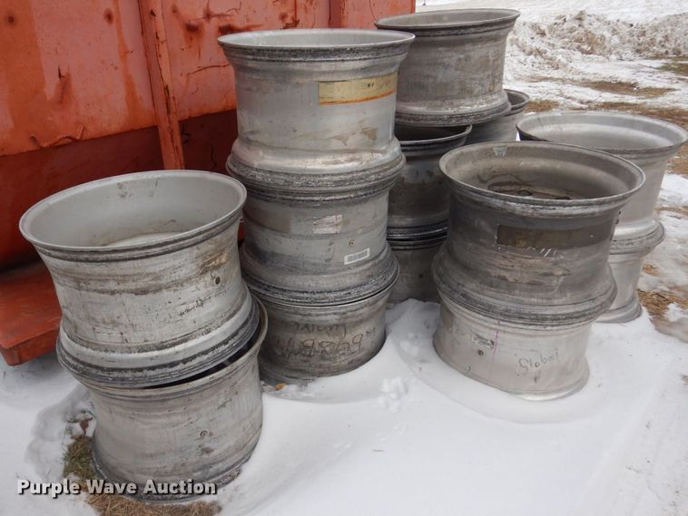 image for item AF9360 (14) 10 lug super single wheels