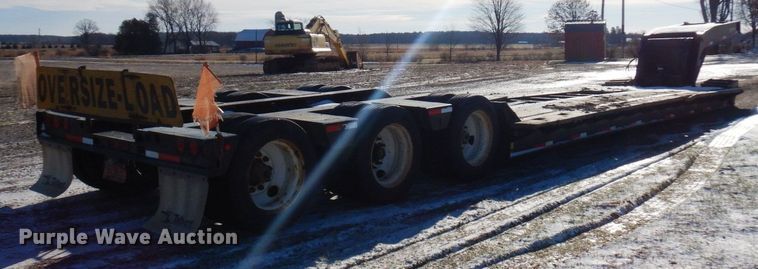 image for item AF9364 2007 Talbert T3DW-50SA-HRG-1-11  lowboy equipment trailer