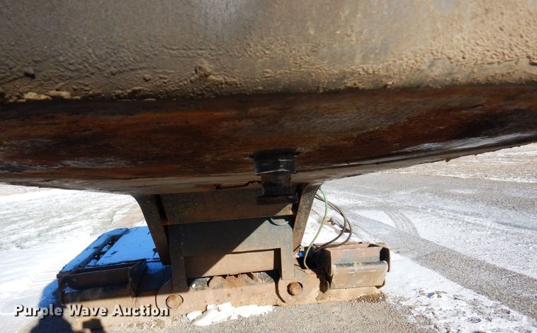 image for item AF9364 2007 Talbert T3DW-50SA-HRG-1-11  lowboy equipment trailer