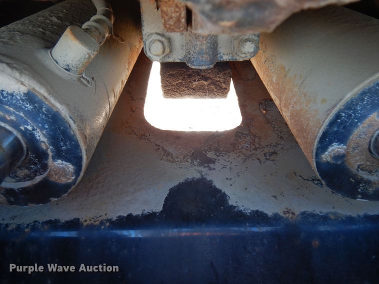 image for item AF9364 2007 Talbert T3DW-50SA-HRG-1-11  lowboy equipment trailer