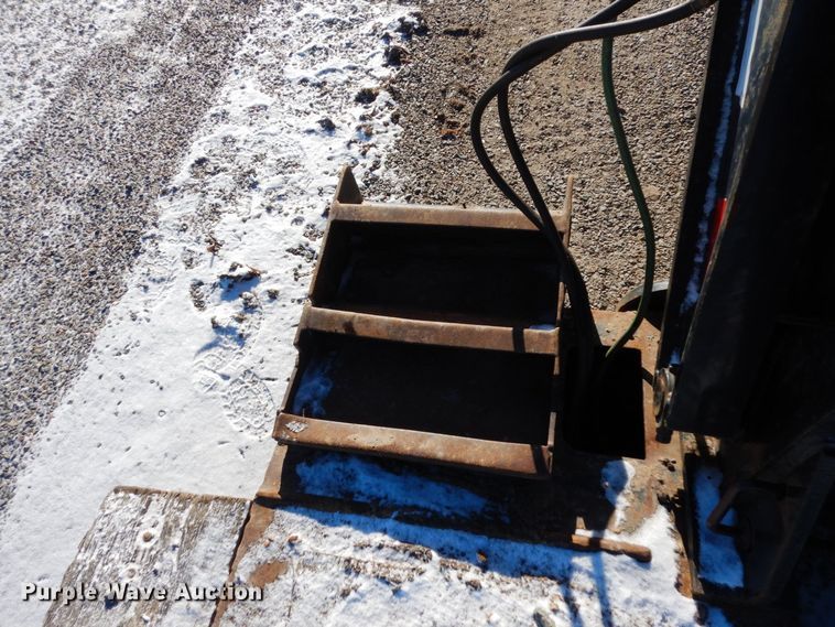 image for item AF9364 2007 Talbert T3DW-50SA-HRG-1-11  lowboy equipment trailer