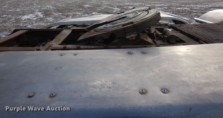 image for item AF9367 2006 Mack CV713  semi truck