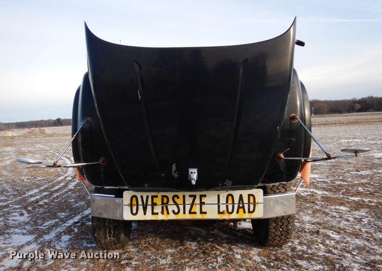 image for item AF9367 2006 Mack CV713  semi truck