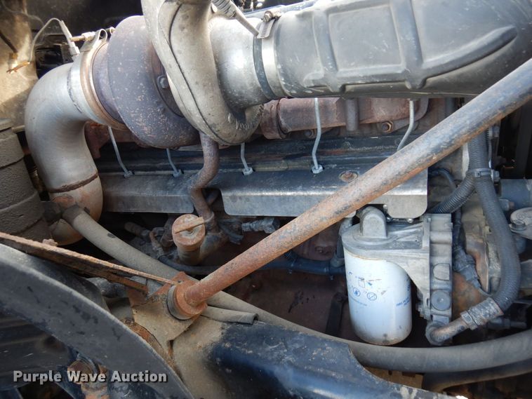 image for item AF9367 2006 Mack CV713  semi truck