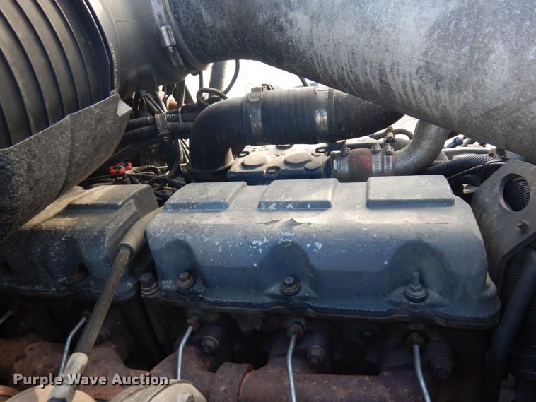 image for item AF9367 2006 Mack CV713  semi truck