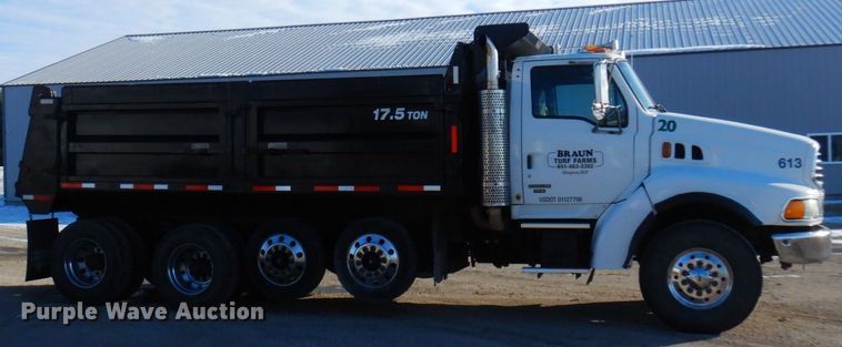 image for item AF9405 2005 Sterling L9500  dump truck