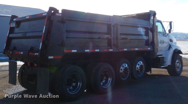 image for item AF9405 2005 Sterling L9500  dump truck