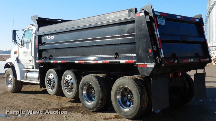 image for item AF9405 2005 Sterling L9500  dump truck