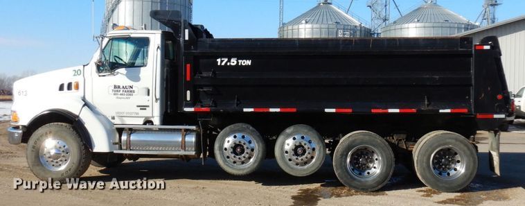 image for item AF9405 2005 Sterling L9500  dump truck