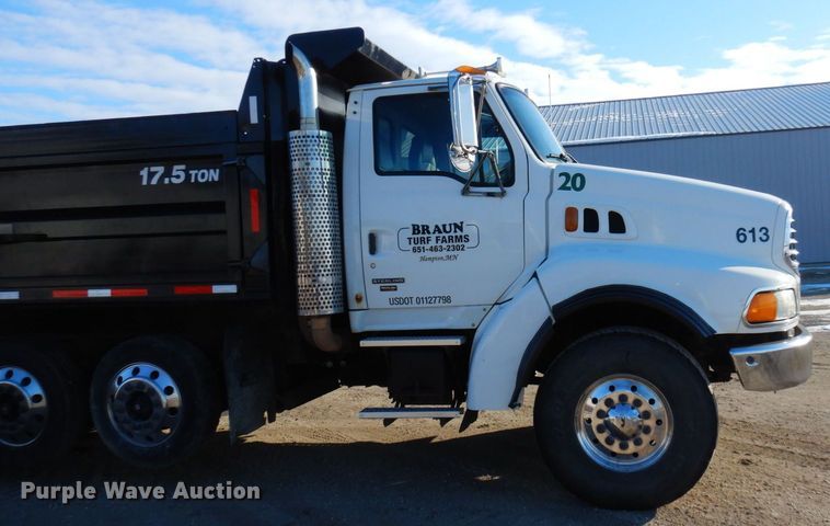image for item AF9405 2005 Sterling L9500  dump truck