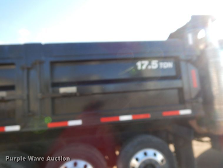 image for item AF9405 2005 Sterling L9500  dump truck