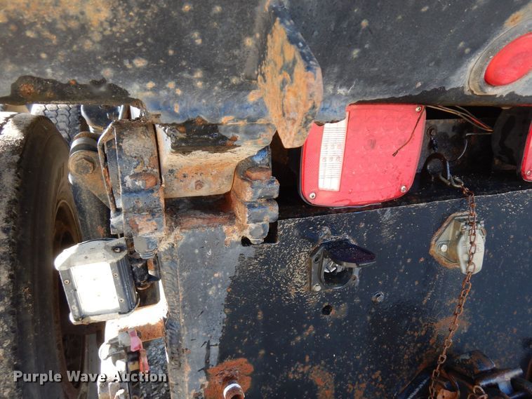 image for item AF9405 2005 Sterling L9500  dump truck