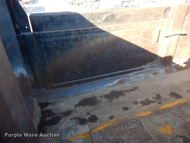 image for item AF9405 2005 Sterling L9500  dump truck