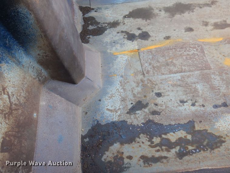 image for item AF9405 2005 Sterling L9500  dump truck