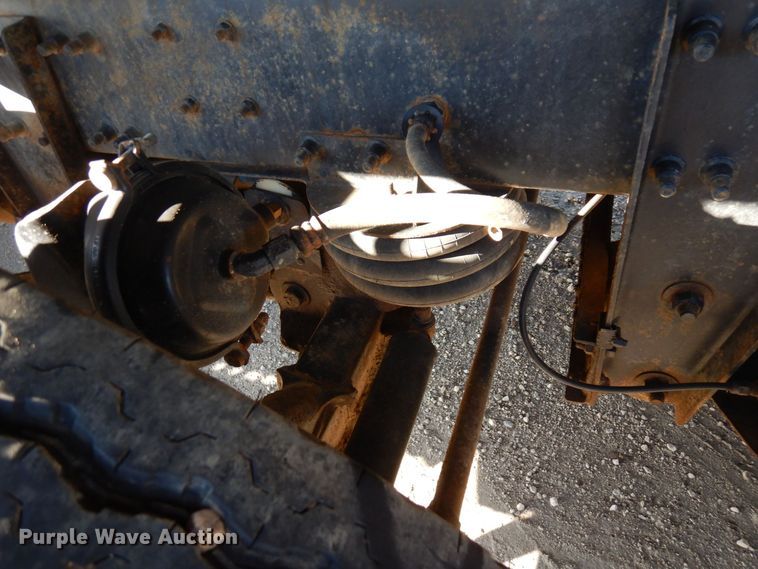 image for item AF9405 2005 Sterling L9500  dump truck